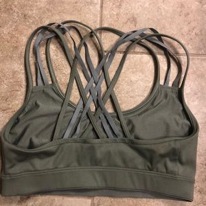VS Strappy Sports bra
